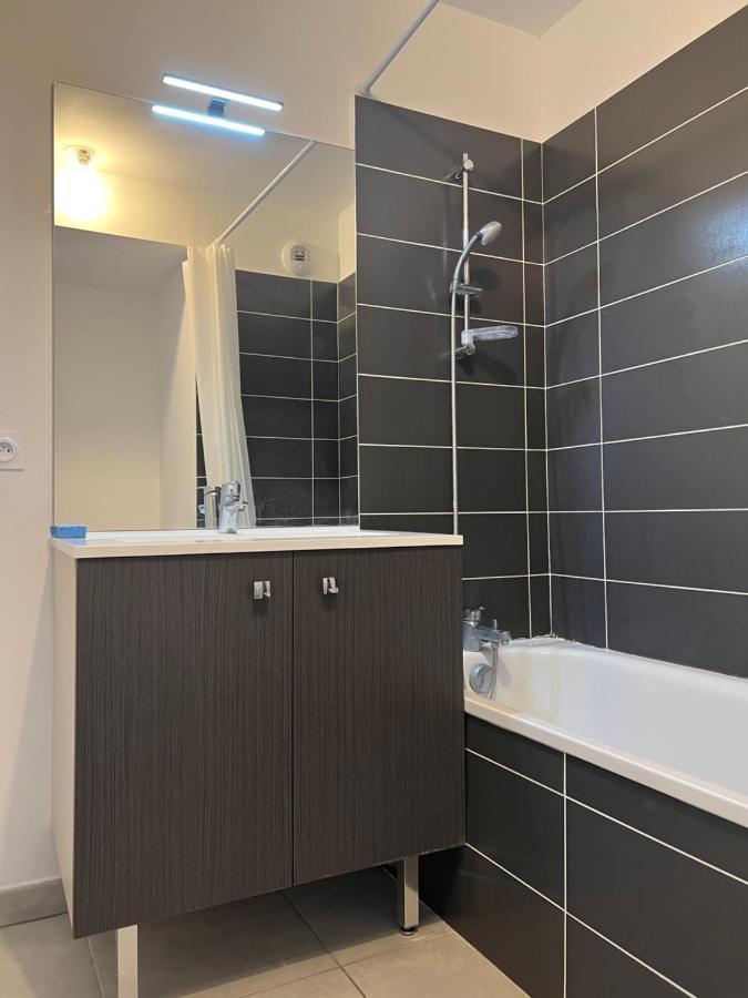 Neuve Le K 10 Mn Gare, Parking , Tram Apartment