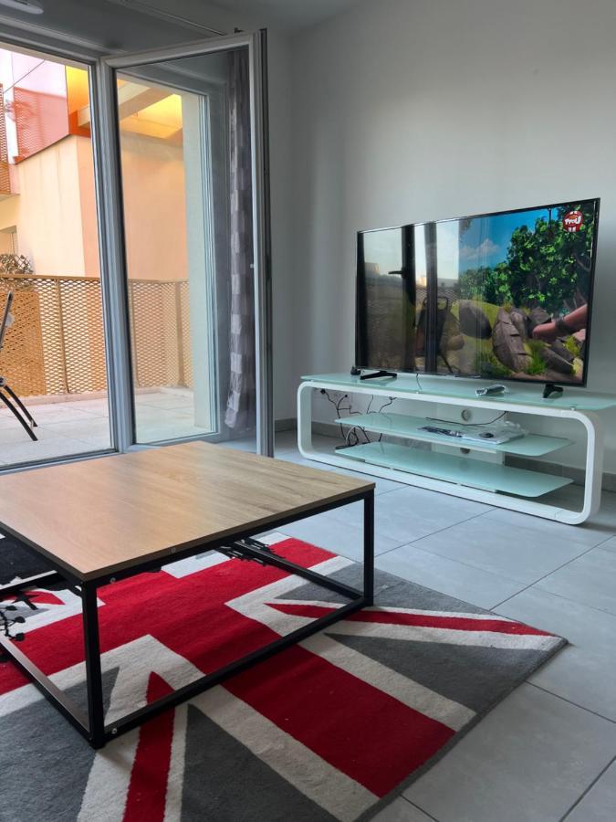 Apartment Neuve Le K 10 Mn Gare, Parking , Tram