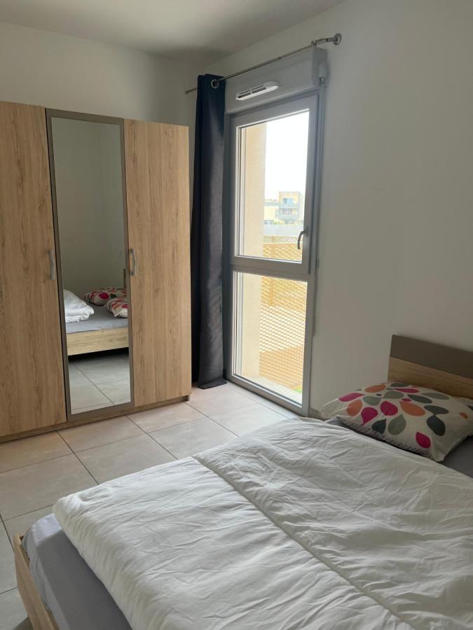 Neuve Le K 10 Mn Gare, Parking , Tram Montpellier