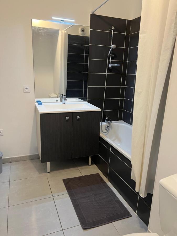 Neuve Le K 10 Mn Gare, Parking , Tram Apartment