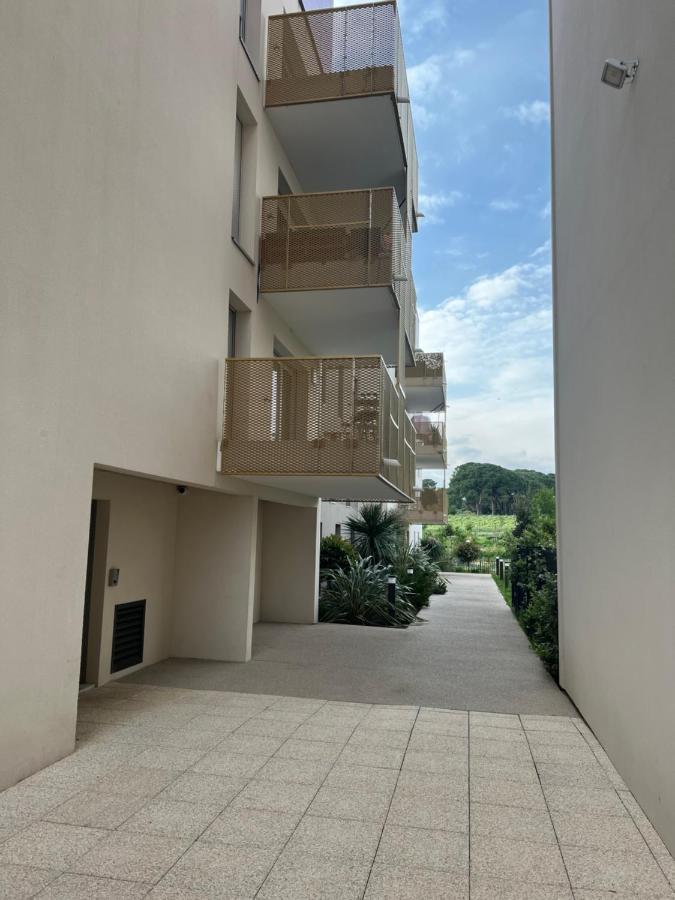 Apartment Neuve Le K 10 Mn Gare, Parking , Tram
