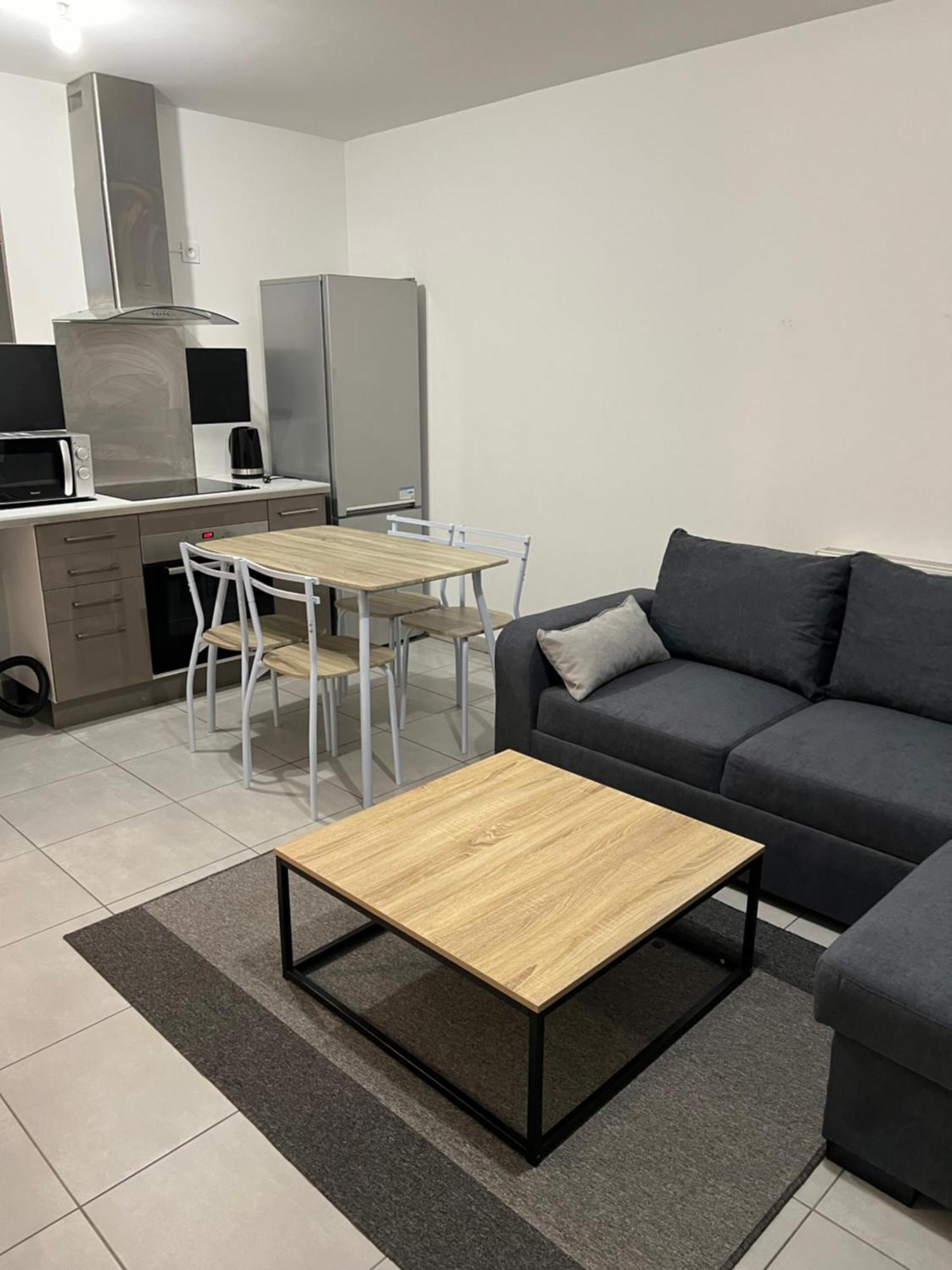 Apartment Neuve Le K 10 Mn Gare, Parking , Tram